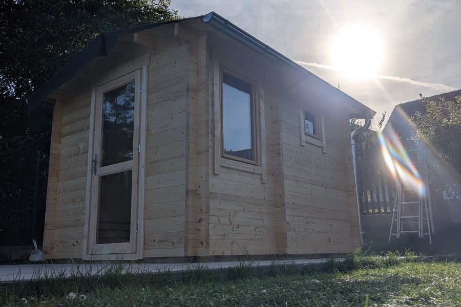 Perché-le-casette-da-giardino-coibentate-hanno-bisogno-di-un-isolamento-adeguato